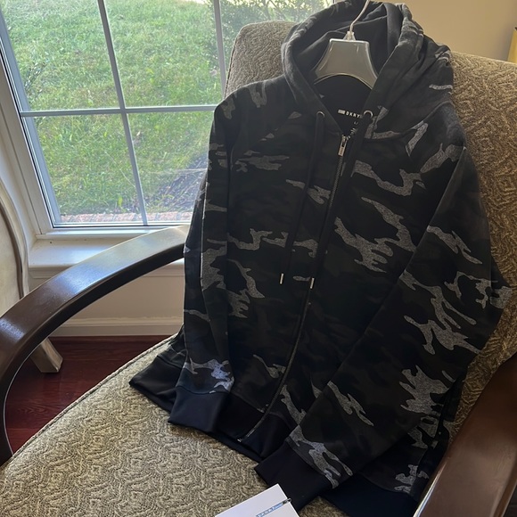 DKNY Camo sweatshirt size L/ G NWT - Picture 4 of 12